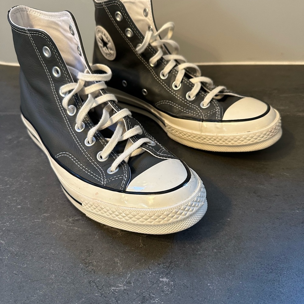 Converse High tops Leather Men’s  Size 9